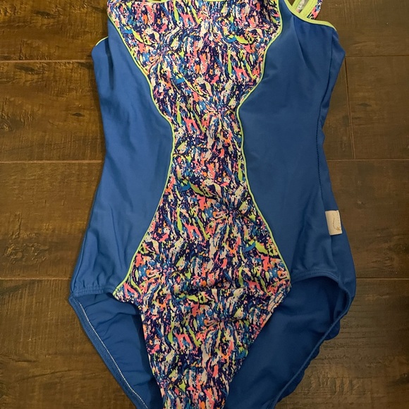 bundle of Leotards - Picture 5 of 13